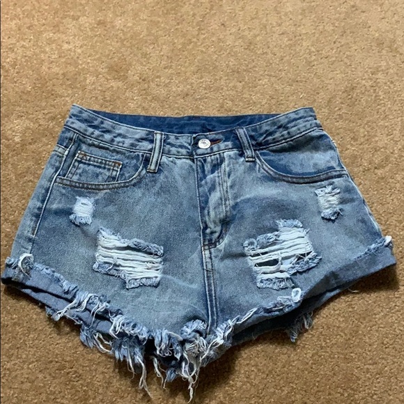 Light wash Denim Shorts - Picture 1 of 2